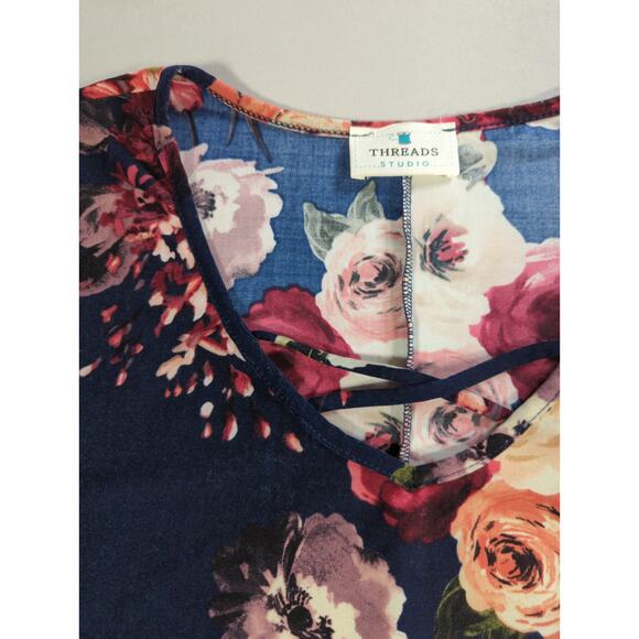 Threads Studio Womens Navy Floral Bell Sleeve Top 3/4 Ruffle Shirt Medium - Picture 6 of 10